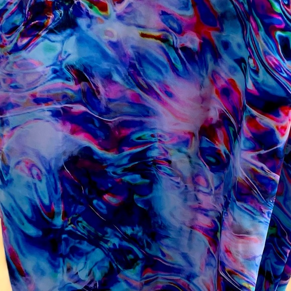 Colorful leotard Adult Medium, excellent condition. Motion Sports Brand - Picture 4 of 4